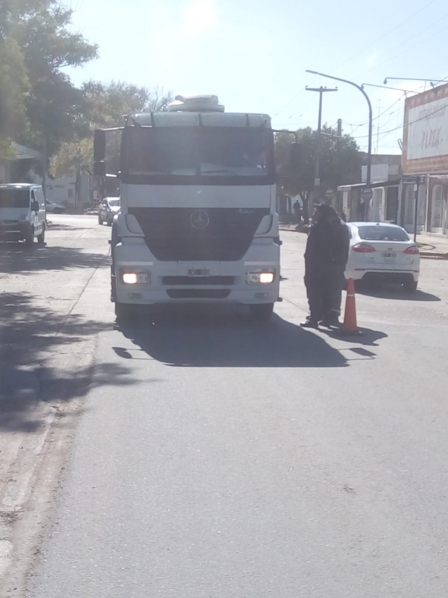 Numerosas actas a choferes de camiones que circulaban por la parte urbana de la Ruta 158