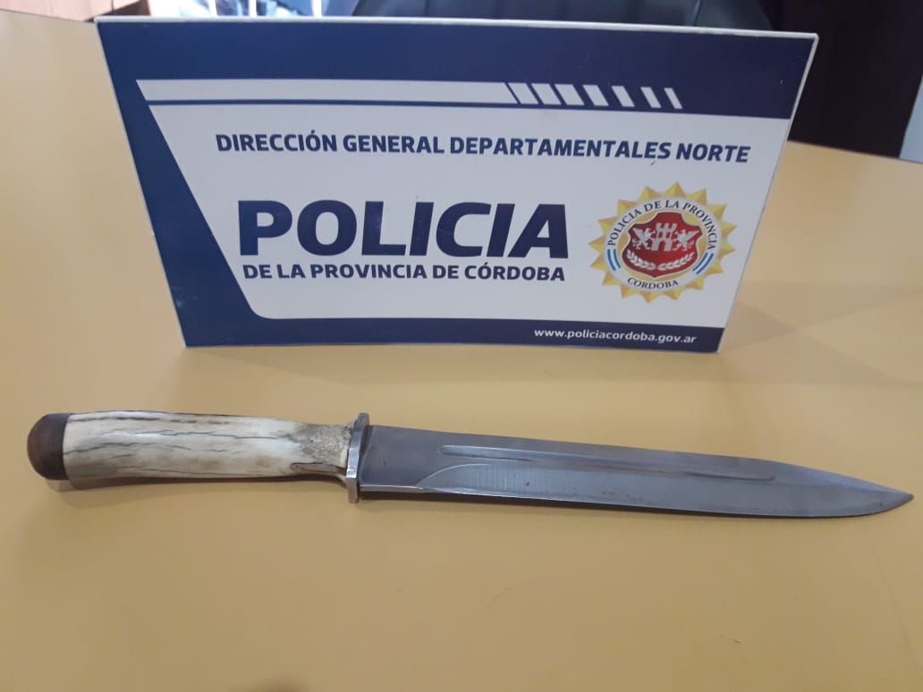 Detuvieron a un  hombre armado en pleno centro. Intento de robo. Otro choque en Maipú y 9 de Julio