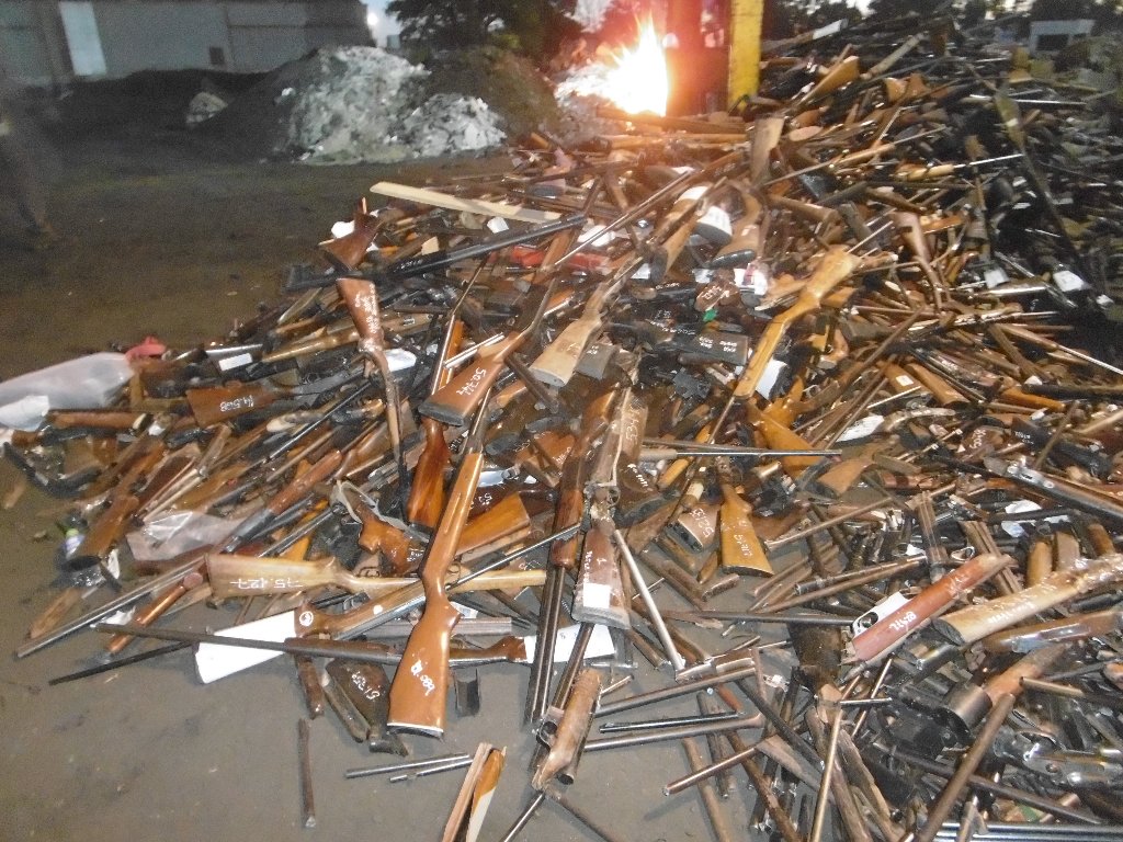 Incineraron 8 mil armas de fuego en la Fundición de Pauny