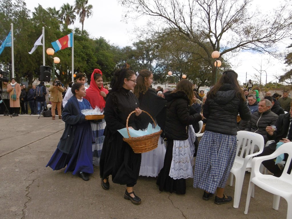 Evocación de la Revolución de Mayo en Las Varillas