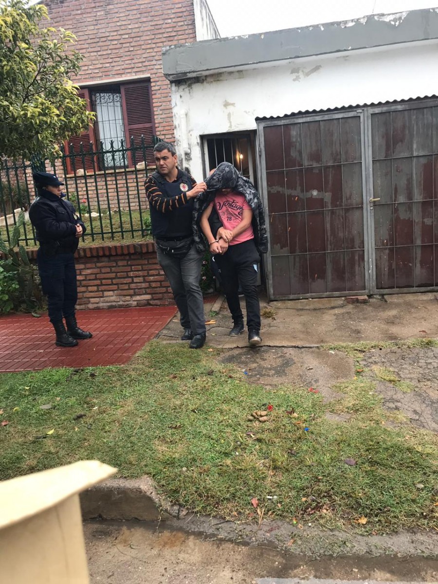 Dos detenidos en Río Cuarto, uno de ellos policía, por presuntas estafas telefónicas