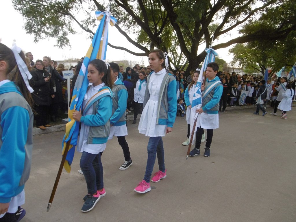 Gran desfile del Día de la Bandera en el Centro Cívico