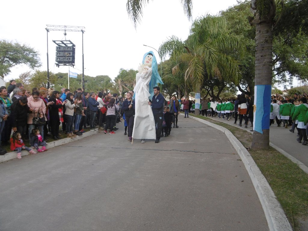 Gran desfile del Día de la Bandera en el Centro Cívico