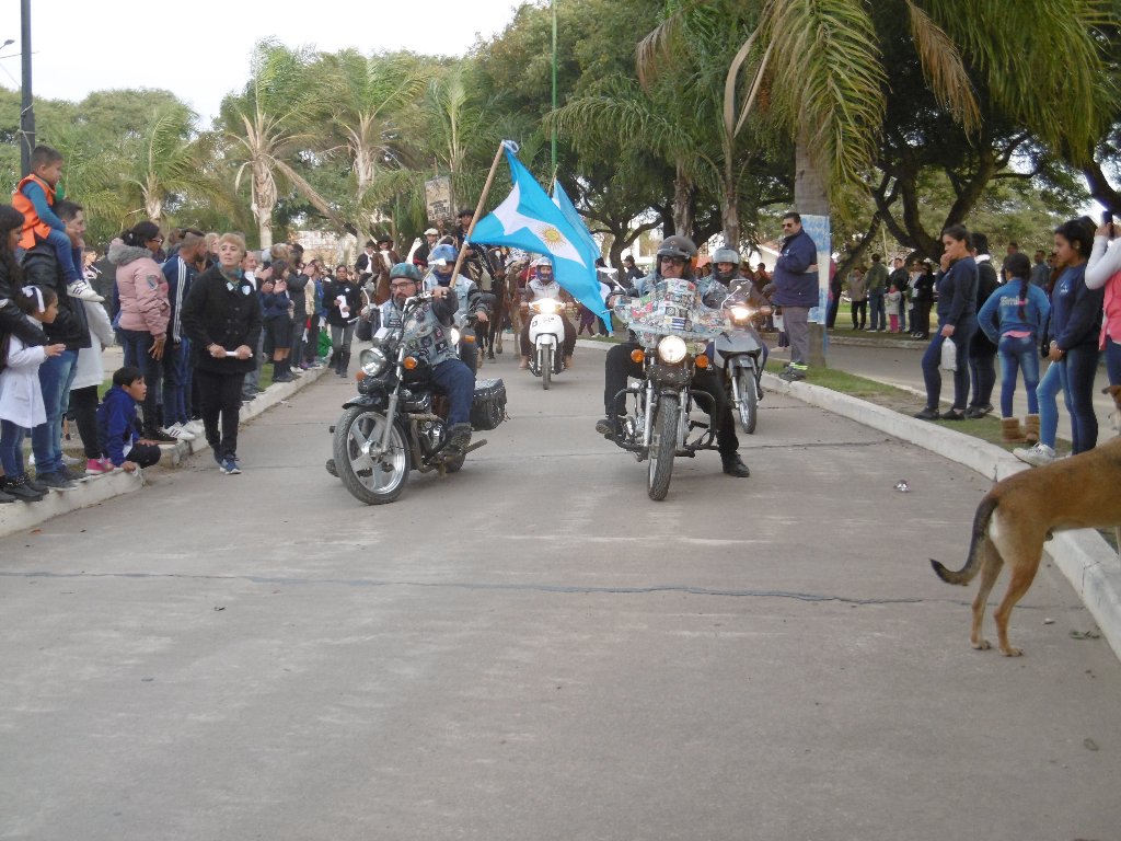 Gran desfile del Día de la Bandera en el Centro Cívico