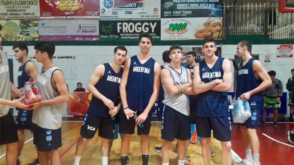 La Selección Nacional de Básquetbol U 19 practica en Las Varillas