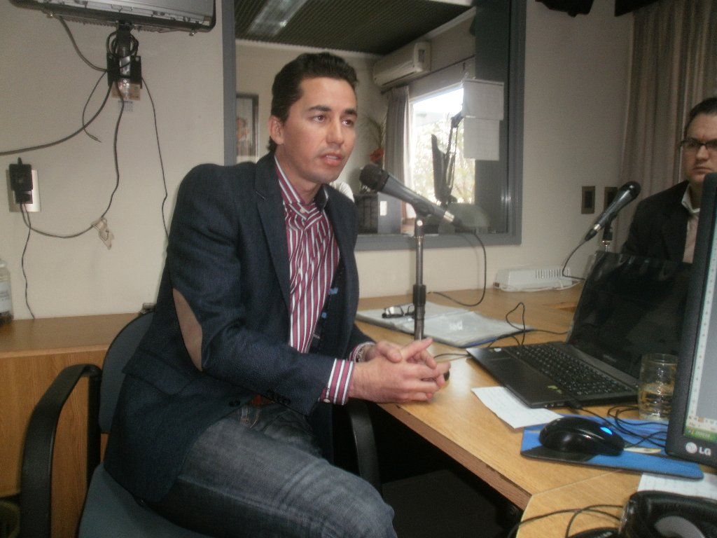Calvo eludió preguntas sobre las elecciones de septiembre en Las Varillas