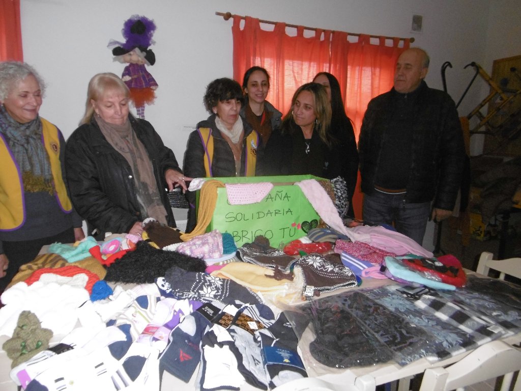 Entregaron ropa de la Campaña Abrigo tu Corazón