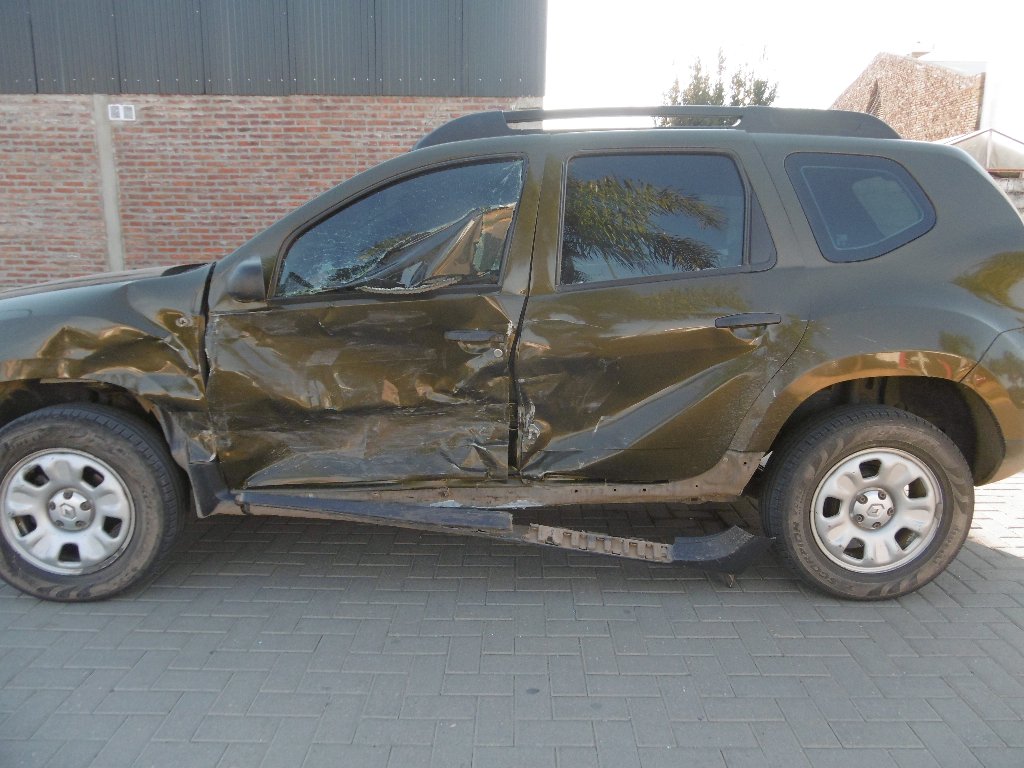 Fuerte choque en Av Centenario y Córdoba