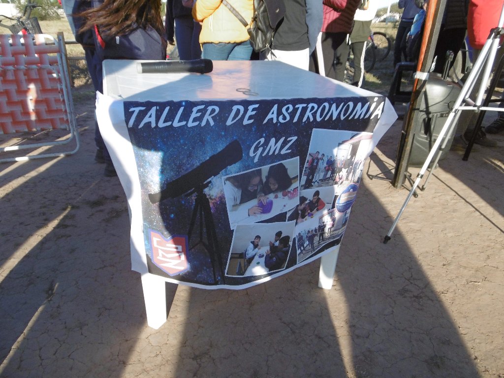 Gran cantidad de gente presenció el eclipse en la ciudad