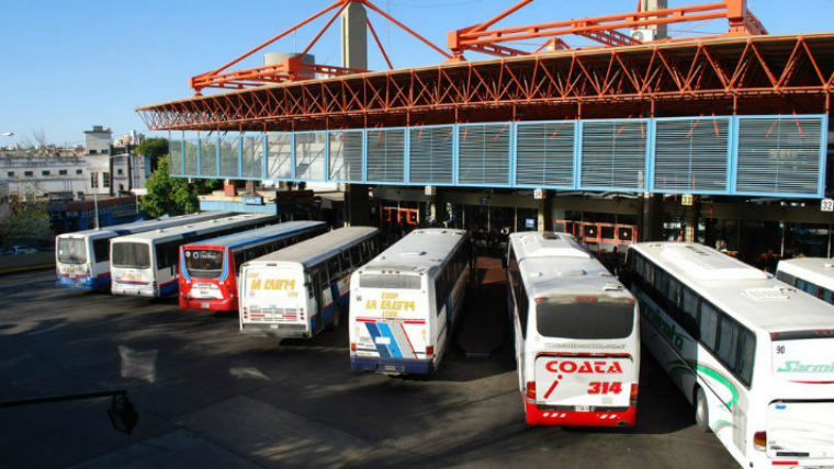 Finalizó  el paro de colectivos interurbanos