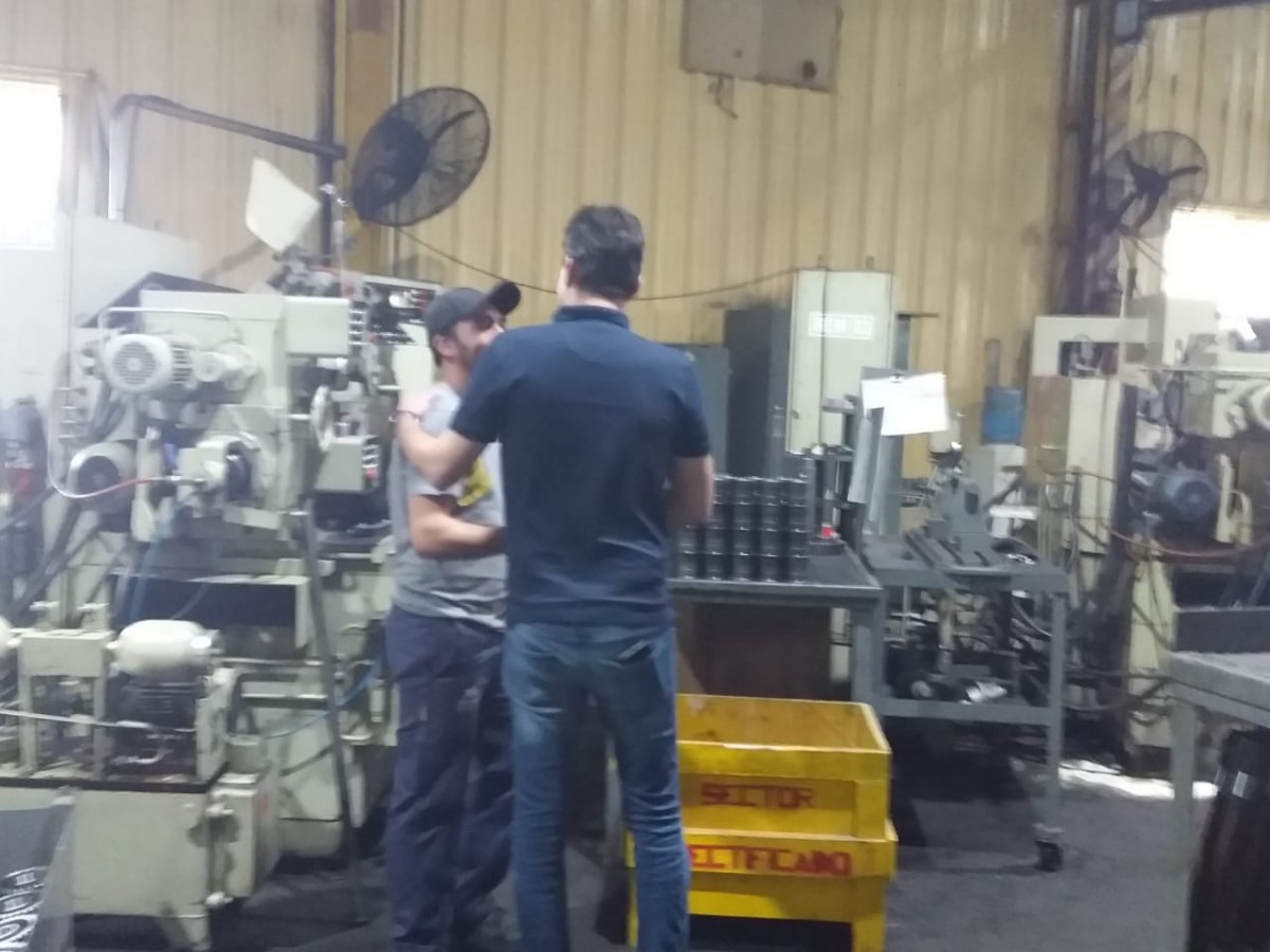 Calvo visitó Pauny y entregó aportes a los clubes deportivos de Las Varillas