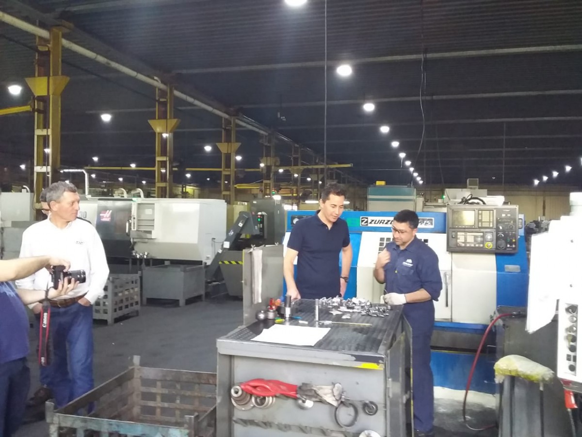 Calvo visitó Pauny y entregó aportes a los clubes deportivos de Las Varillas