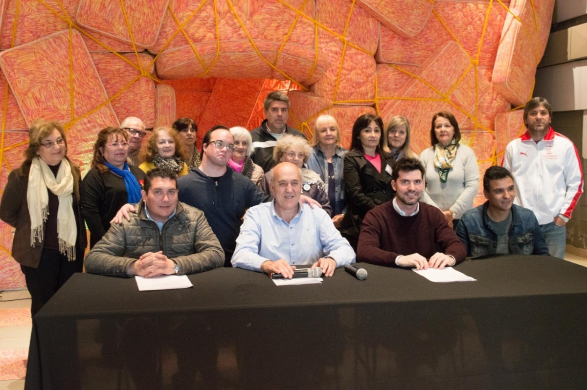 Se lanzaron Las Fiestas de Las Colectividades 2019