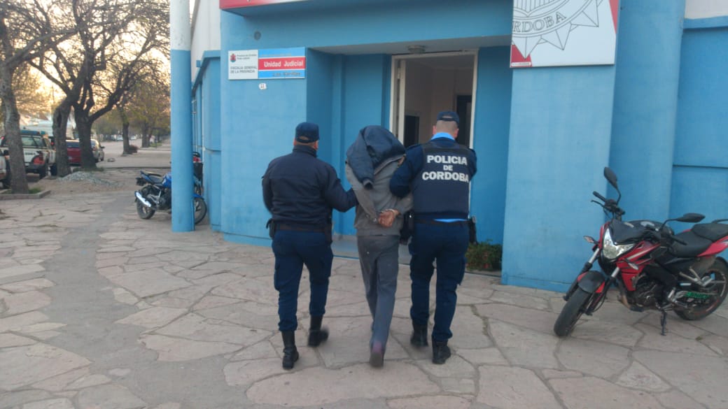 Detuvieron a un sujeto presuntamente vinculado  con un robo en el IMI