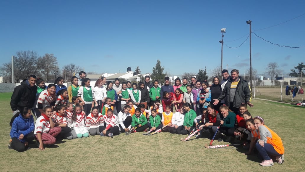 “Cordobesito” de Hockey sobre Césped: la Escuela Vélez Sársfield ganó el certamen  zonal