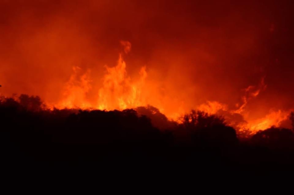 Bomberos de Las Varillas viajan rumbo a La Cumbre para colaborar en la extinción del incendio en la zona serrana