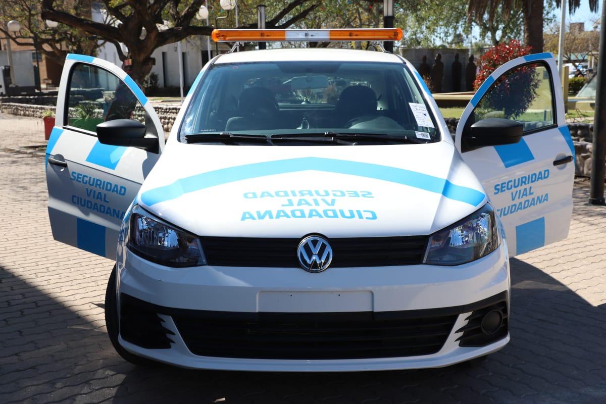 Calvo entregó una nueva unidad para Seguridad Ciudadana