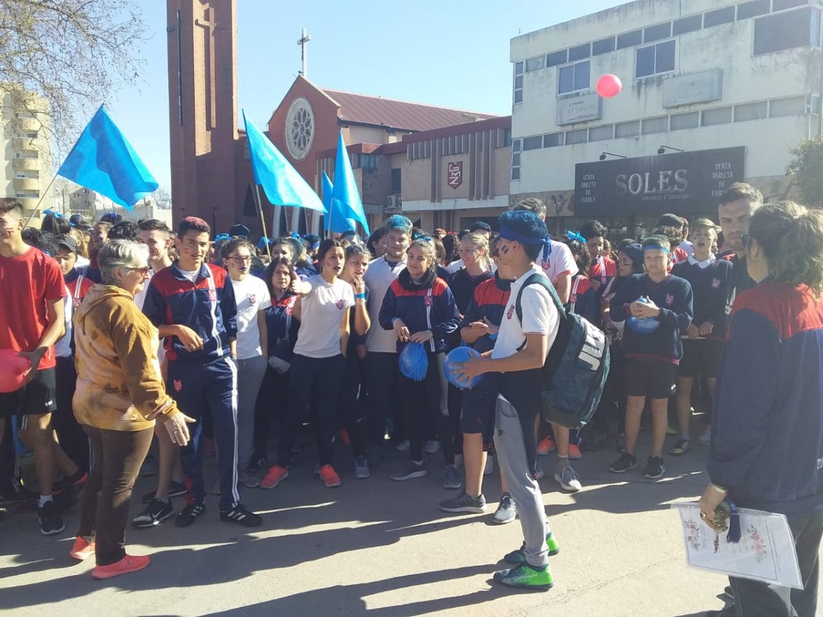 Maratón por el Día del Estudiante realizaron alumnos del Instituto Zuviría