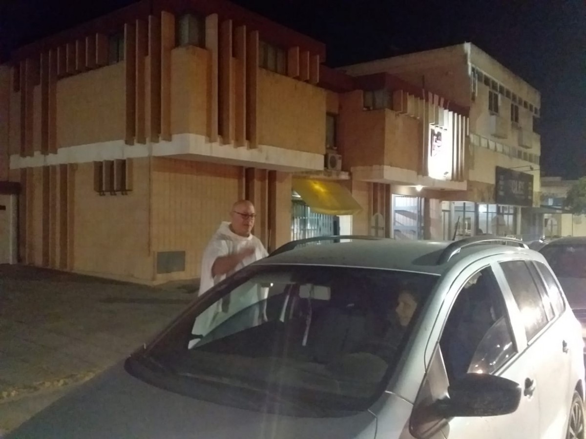 Se realizó la bendición de vehículos en la novena de las fiestas patronales (con face live y galería de fotos)