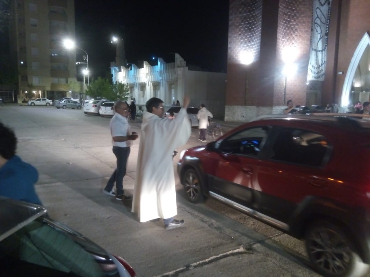 Se realizó la bendición de vehículos en la novena de las fiestas patronales (con face live y galería de fotos)