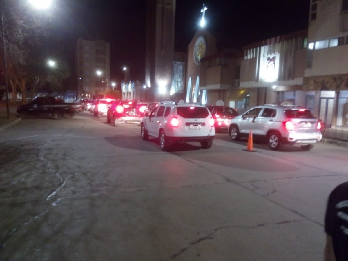 Se realizó la bendición de vehículos en la novena de las fiestas patronales (con face live y galería de fotos)