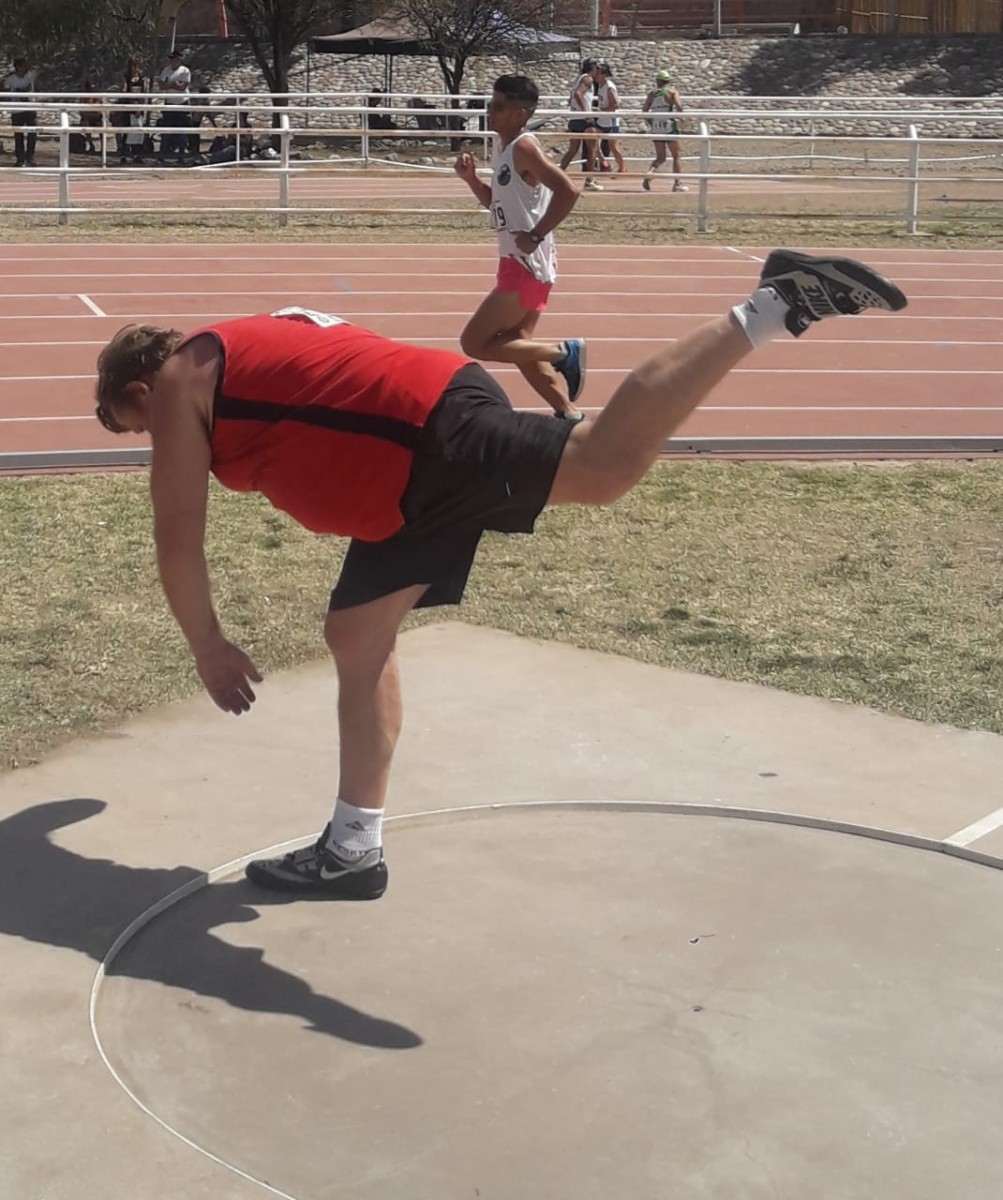 Atletismo: Los Masters varillenses en Mendoza y los Juveniles en Mar del Plata