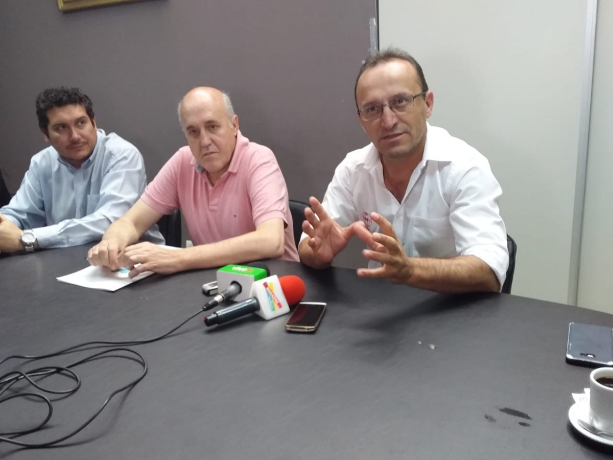 Convenio entre el Municipio y el Club Huracán