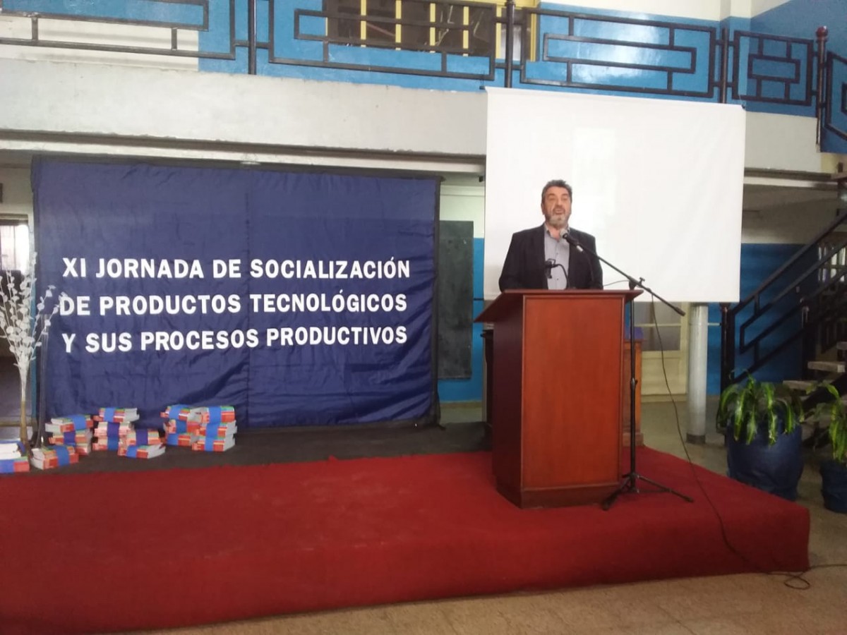 Jornada de Socialización de Productos Tecnológicos en el IPET de Las Varillas