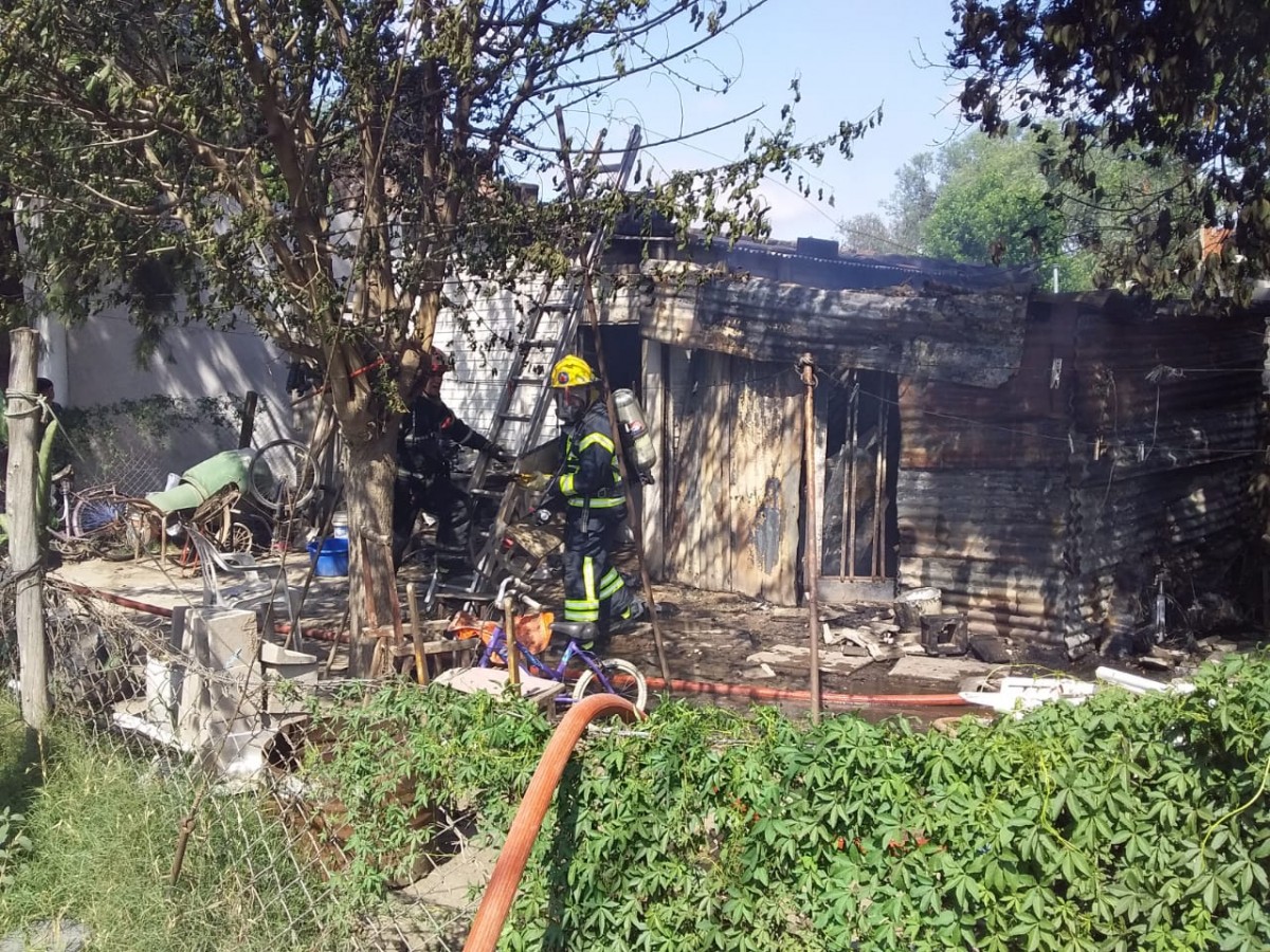 Incendio en vivienda de calle Chile
