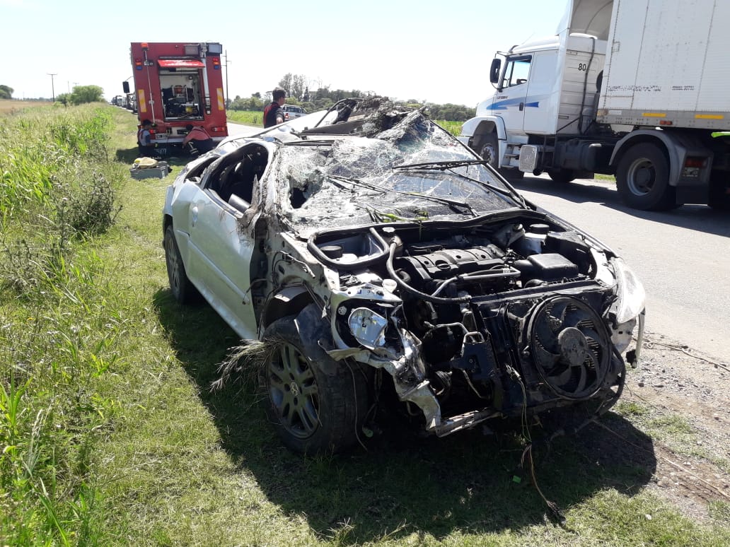 Cuatro heridos por un accidente  en Ruta 158