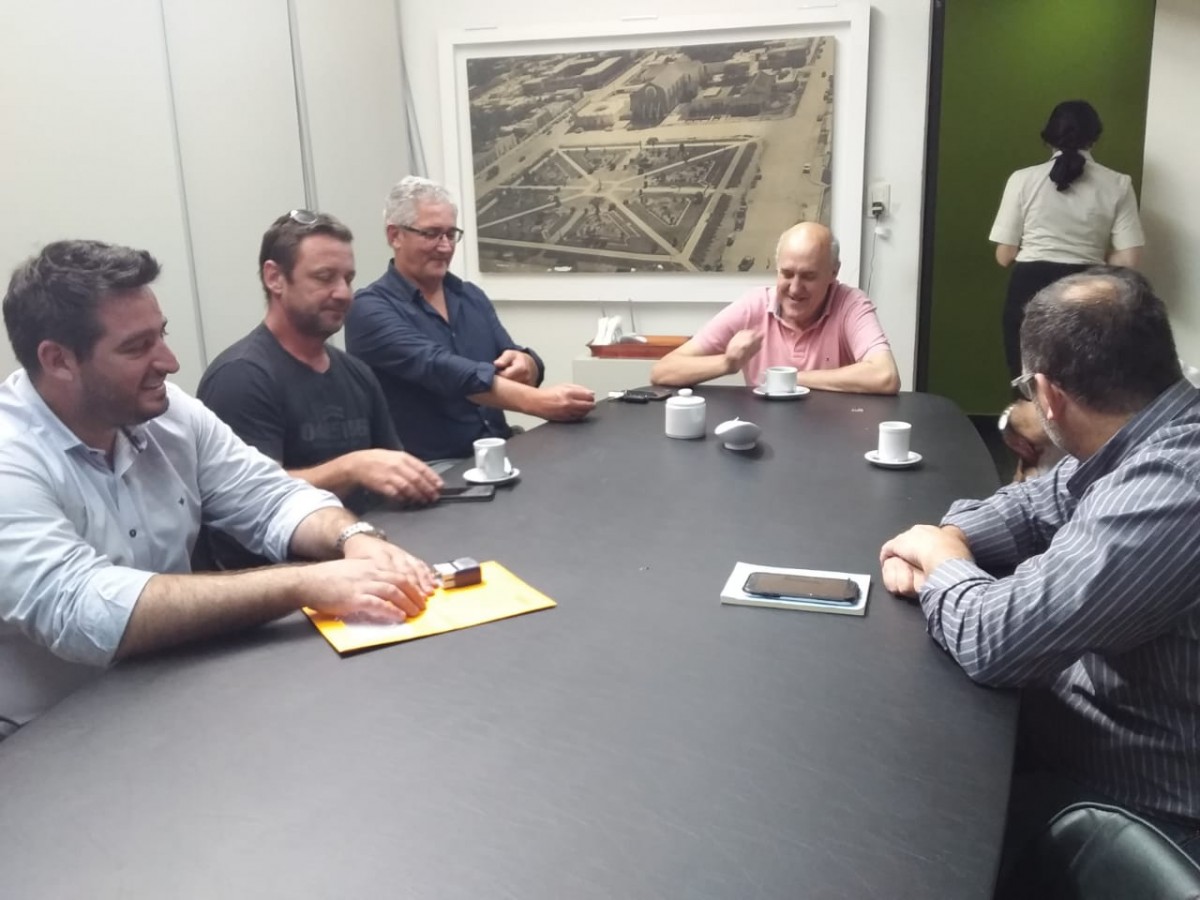 Reunión entre el Intendente y la Asociación de Bomberos para aclarar  cuestiones enojosas de la semana pasada