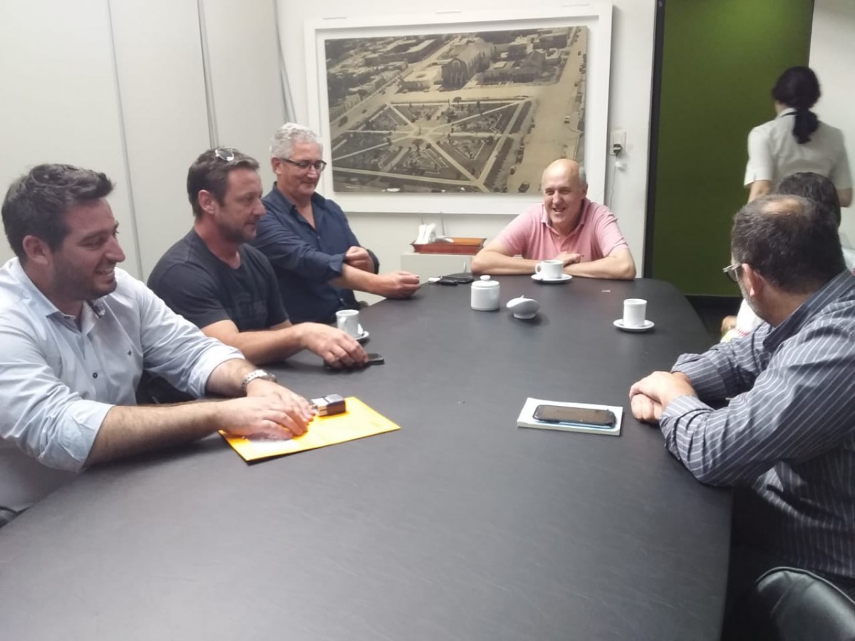 Reunión entre el Intendente y la Asociación de Bomberos para aclarar  cuestiones enojosas de la semana pasada