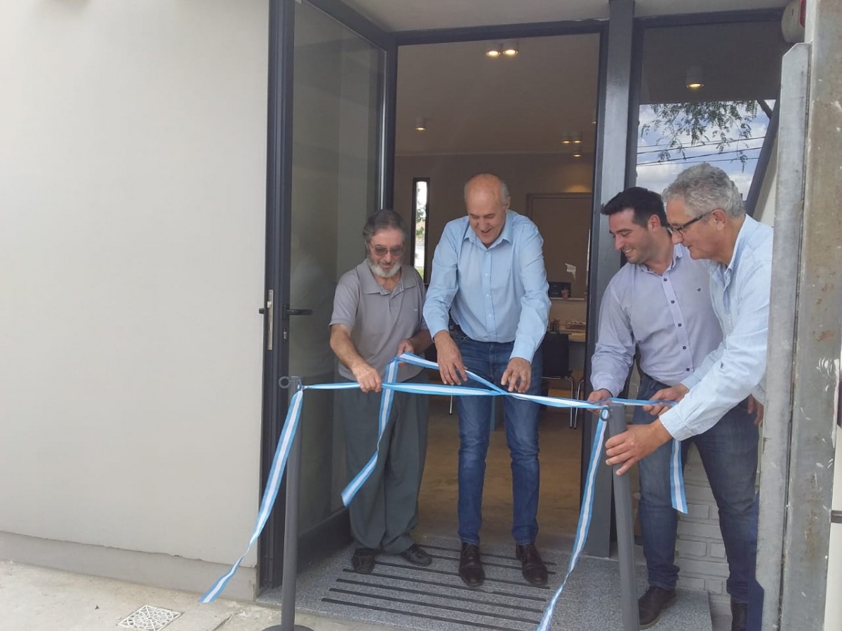 Inauguración del edificio remodelado  de la EMAV