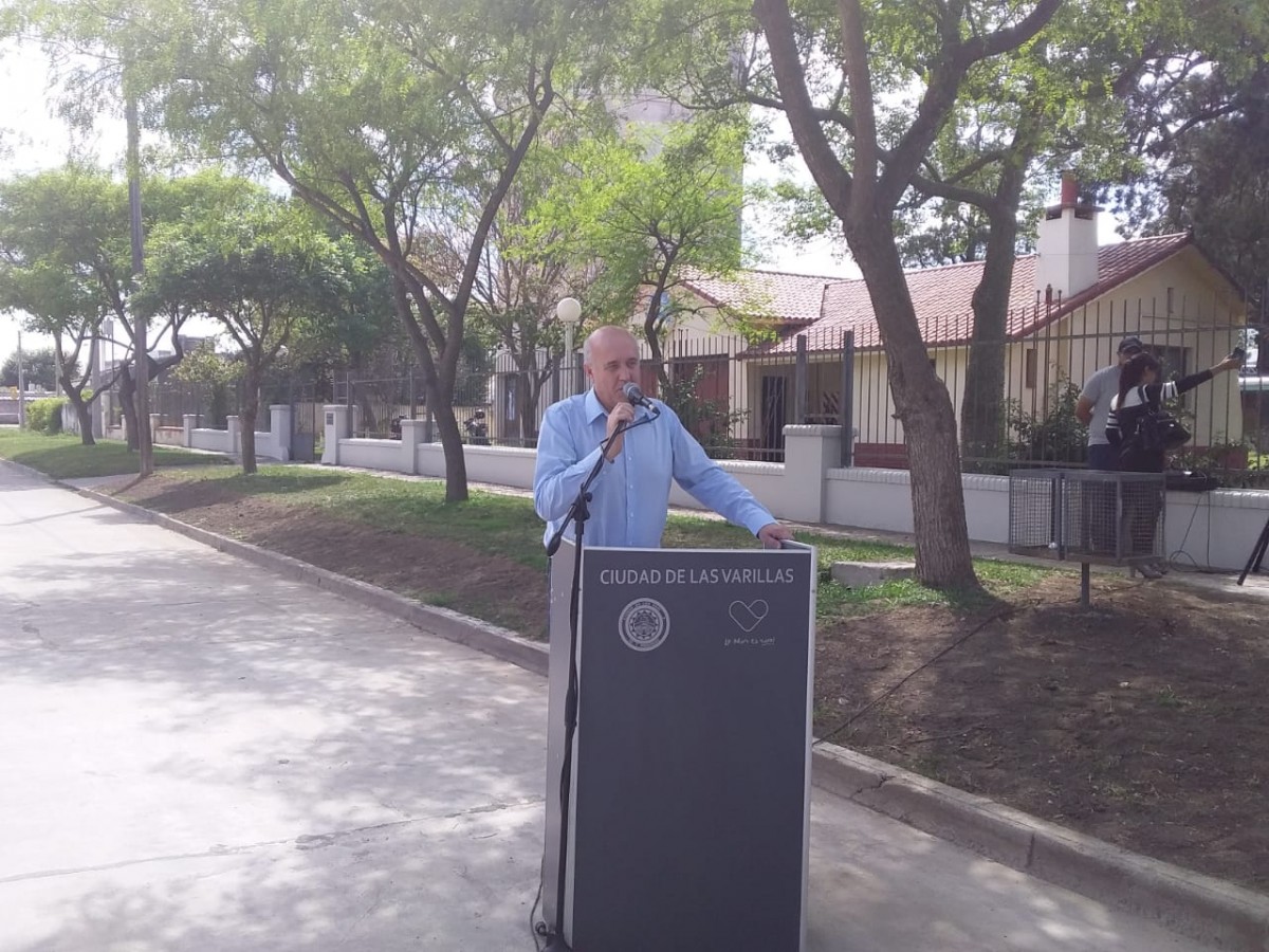 Inauguración del edificio remodelado  de la EMAV