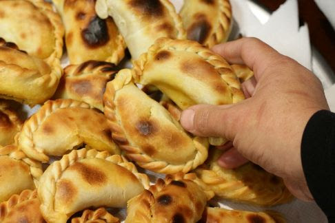 Robaron en local de comidas, no dejaron ni una empanada