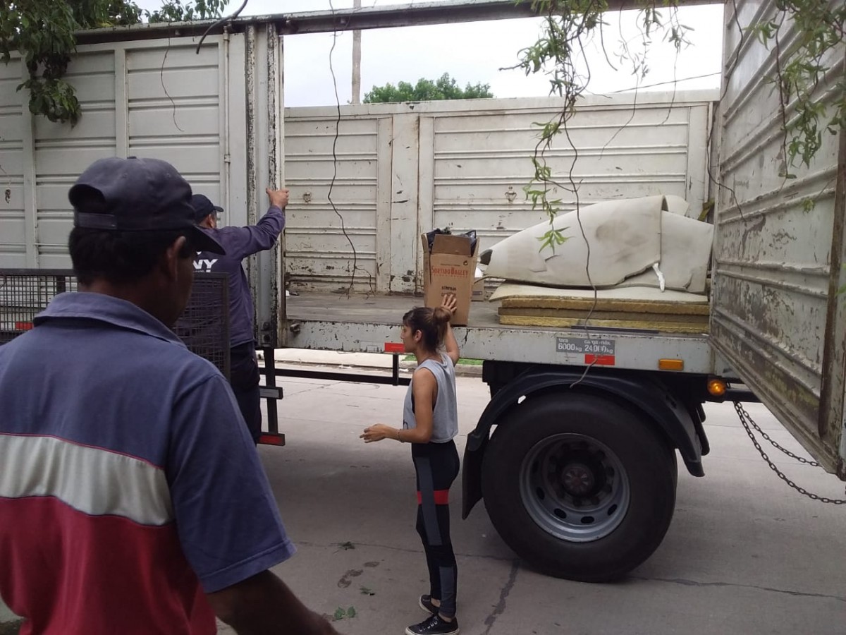 Partió un camión con ayuda solidaria hacia Santiago del Estero