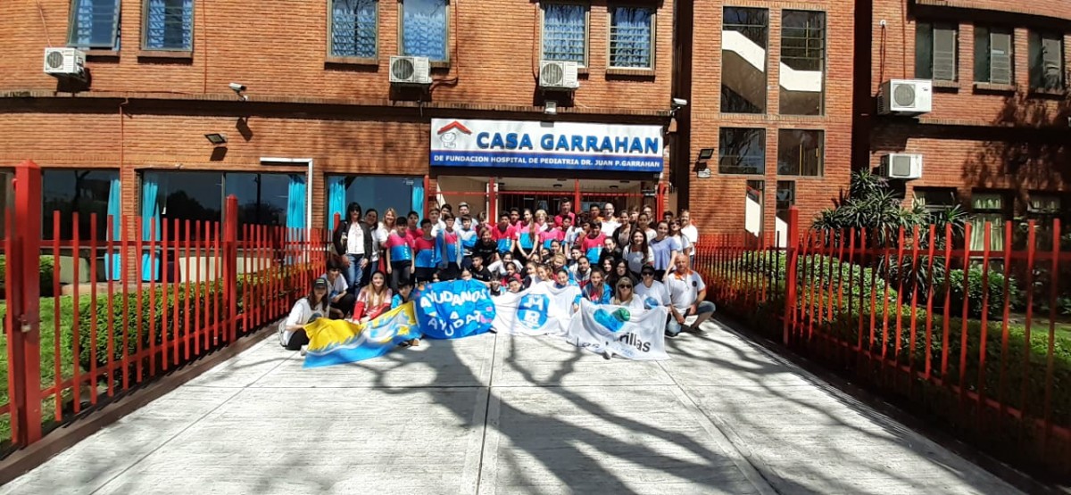 Integrantes de la escuela José María Paz viajaron a la Casa del Garrahan