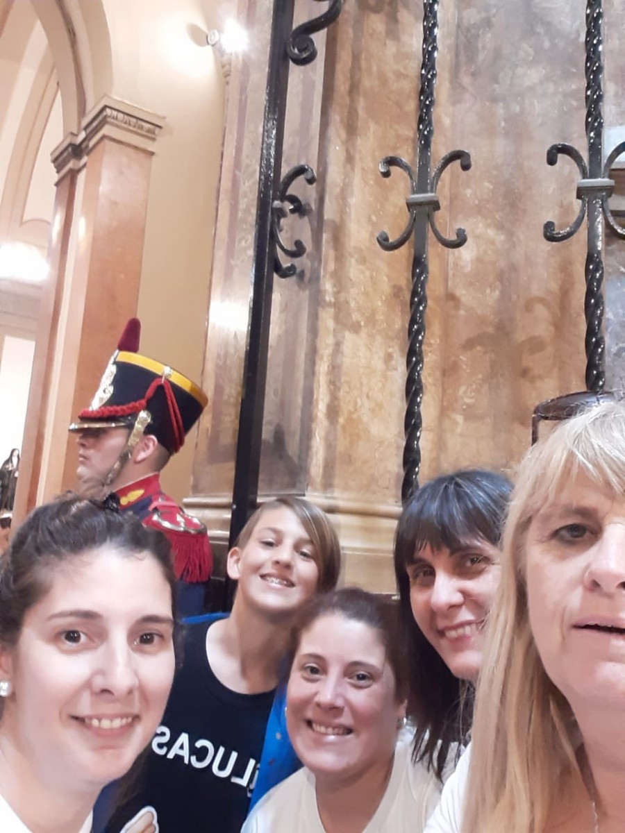 Integrantes de la escuela José María Paz viajaron a la Casa del Garrahan