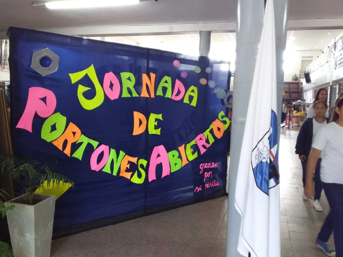 Jornada de Portones Abiertos en el IPET