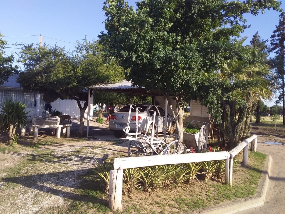 La casa blanca de Las Varillas, una postal única de la ciudad