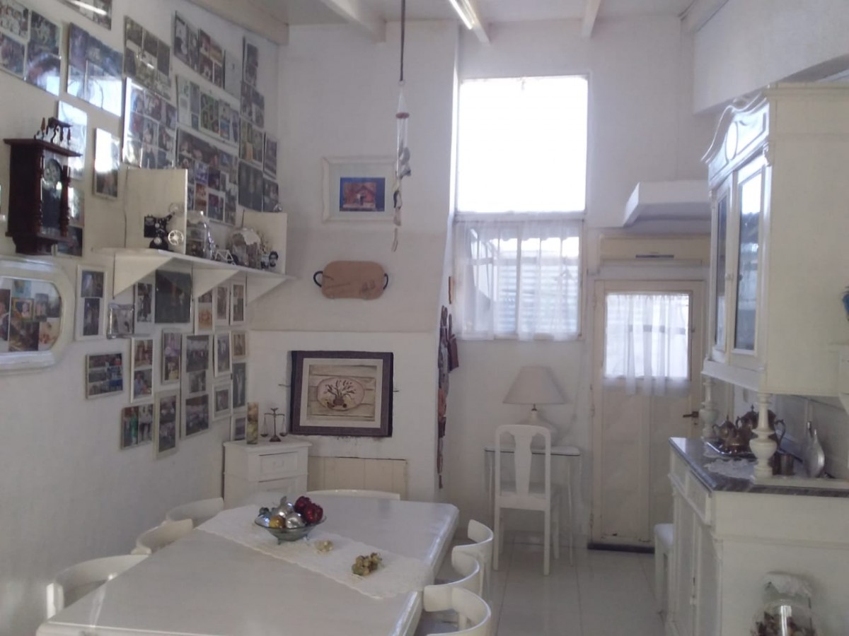 La casa blanca de Las Varillas, una postal única de la ciudad