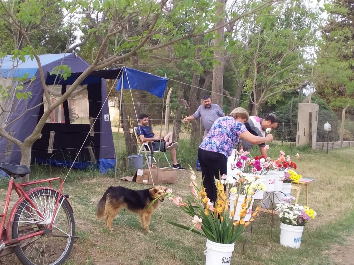 En el día de Los Santos los varillenses concurrieron al cementerio local