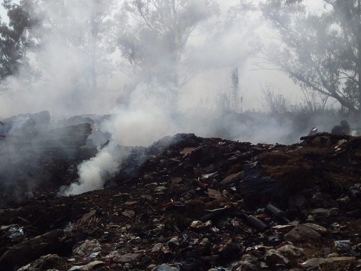 El humo del basural afecta a algunos barrios de la ciudad