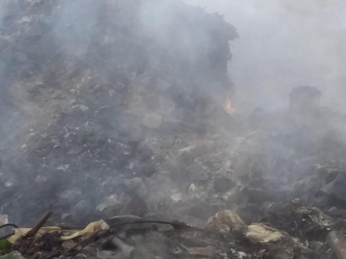 El humo del basural afecta a algunos barrios de la ciudad