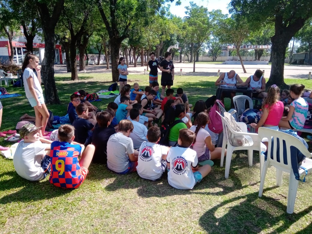 La Escuela de Verano de Almafuerte a full con la actividades estivales