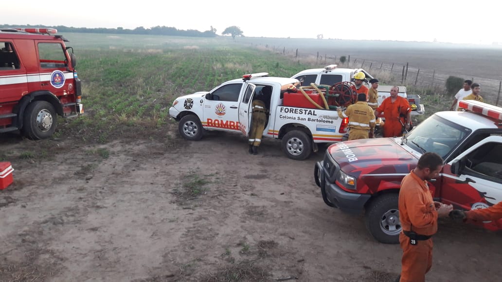 Bomberos de Las Varillas convocados por un incendio de gran magnitud en El Tio
