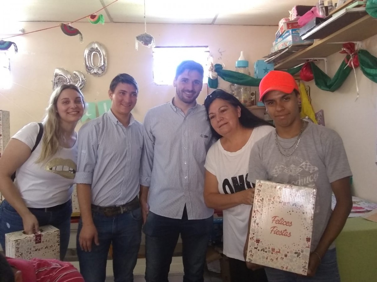 Llegó la navidad al Comedor Lucecita