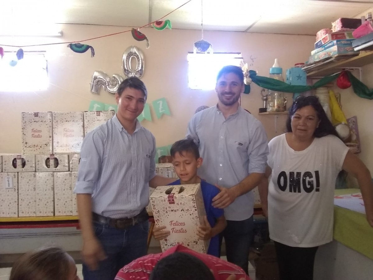 Llegó la navidad al Comedor Lucecita