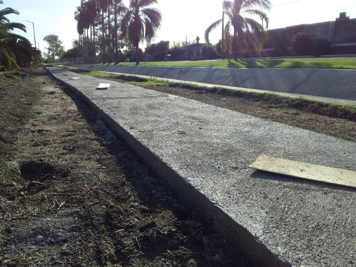 Culminan la senda peatonal en el paseo del caminante