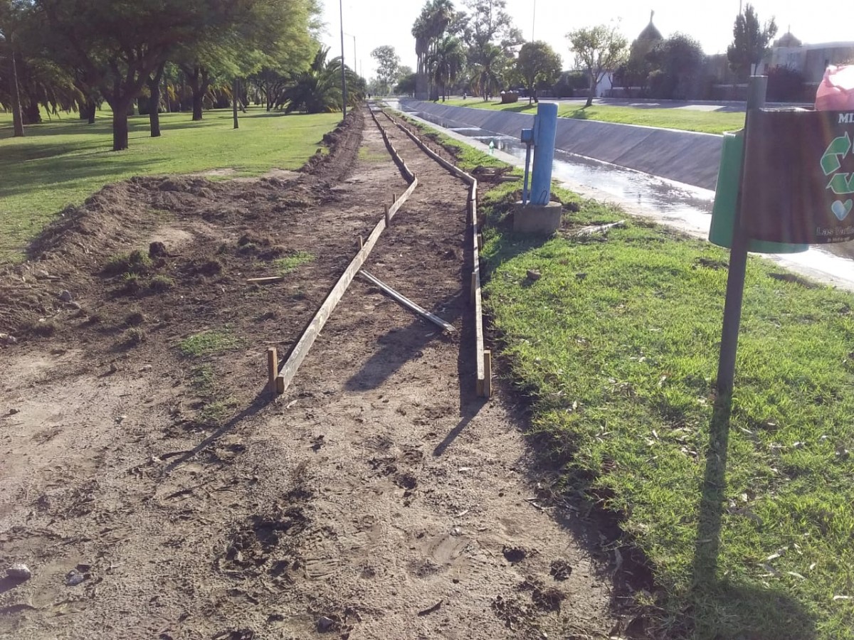 Culminan la senda peatonal en el paseo del caminante